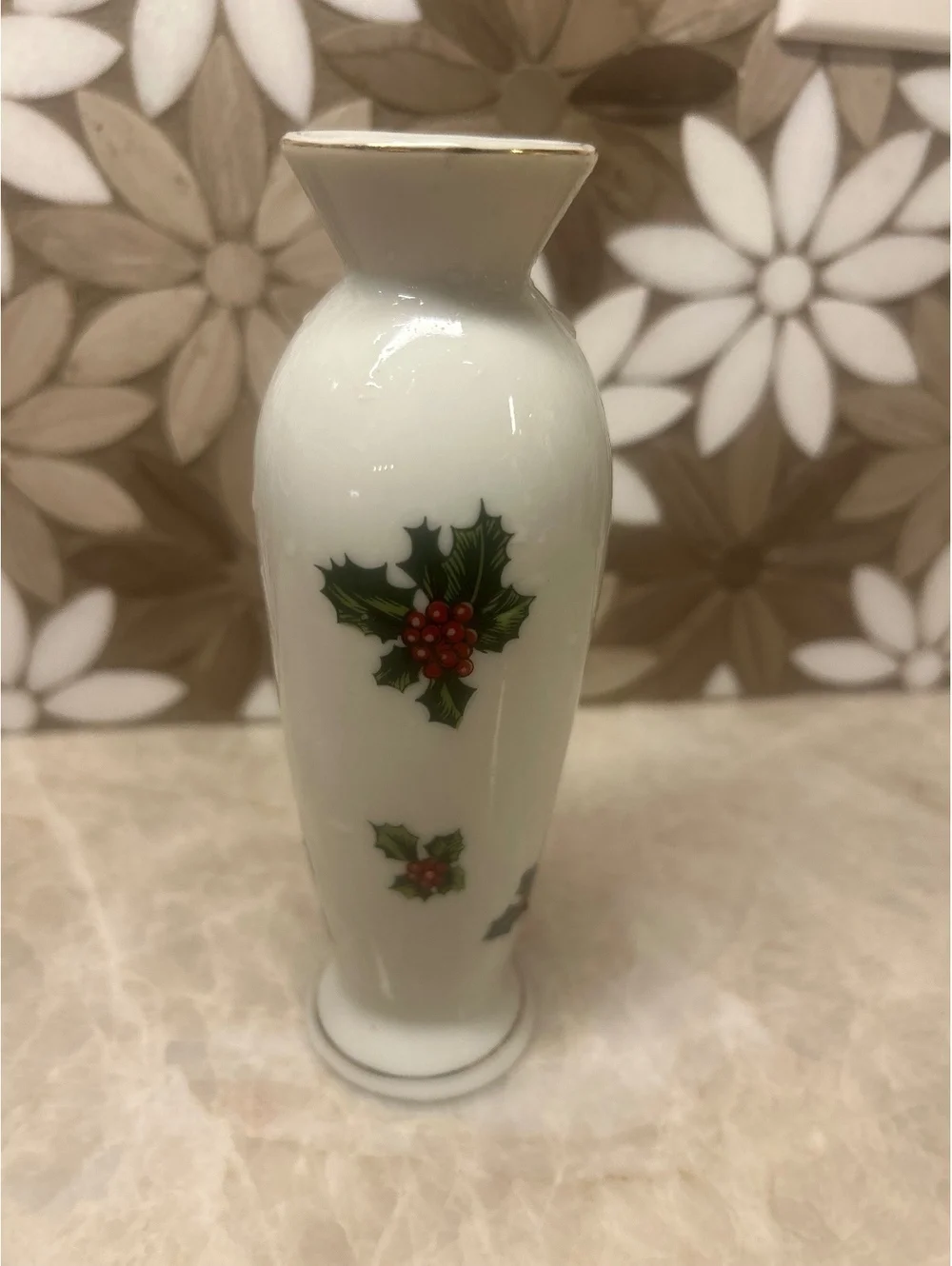 Vintage Lefton China Holly Berry Bud Vase - Gold Trim Christmas Decor